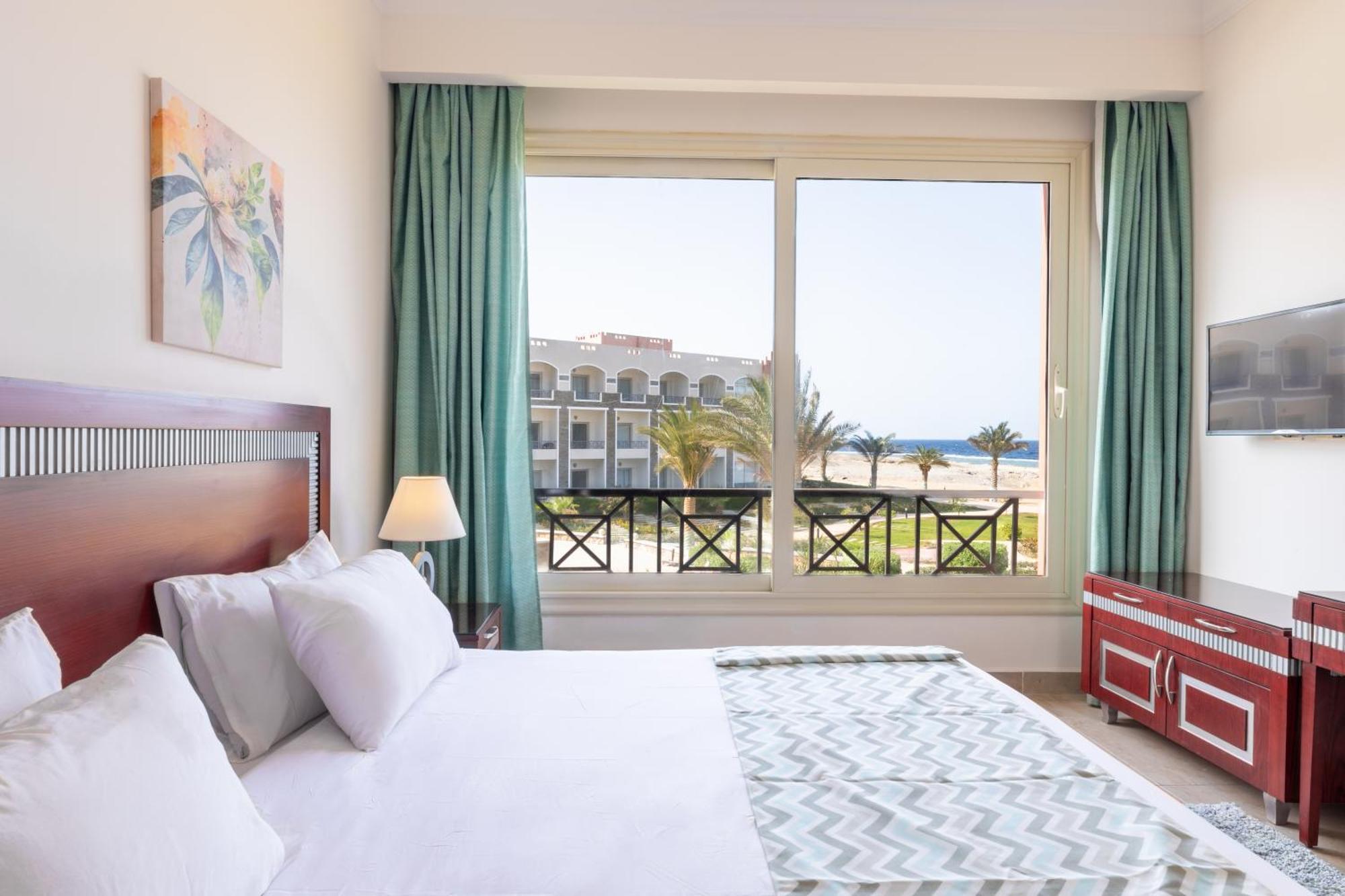 Oyster Bay Beach Resort Abu Dabab Exterior foto