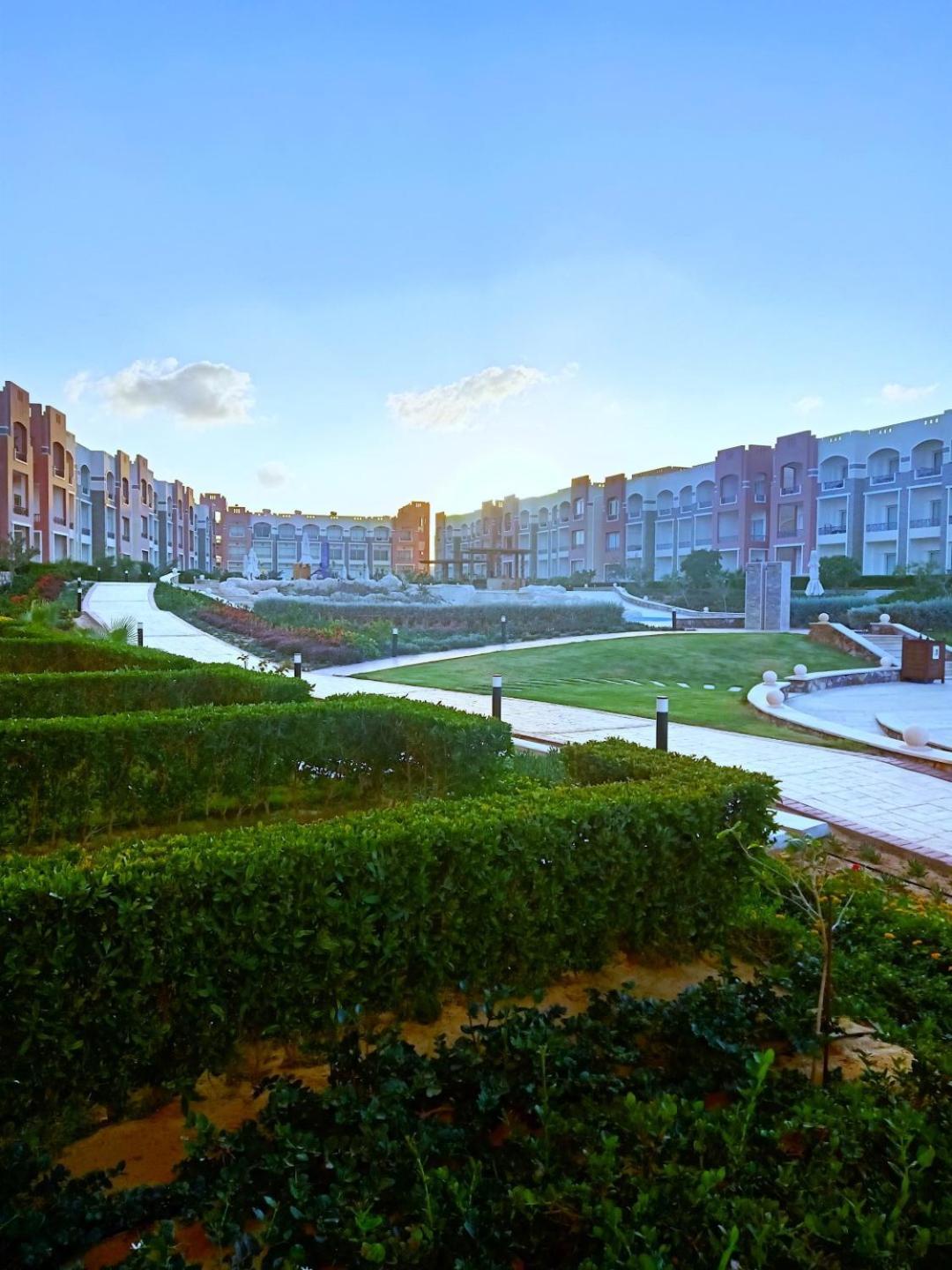 Oyster Bay Beach Resort Abu Dabab Exterior foto