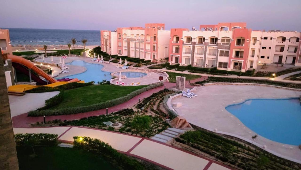 Oyster Bay Beach Resort Abu Dabab Exterior foto
