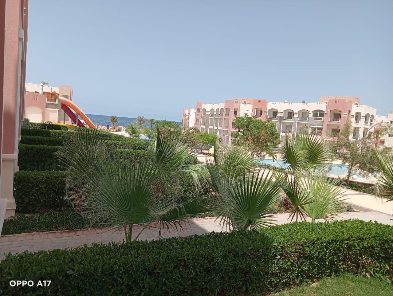 Oyster Bay Beach Resort Abu Dabab Exterior foto